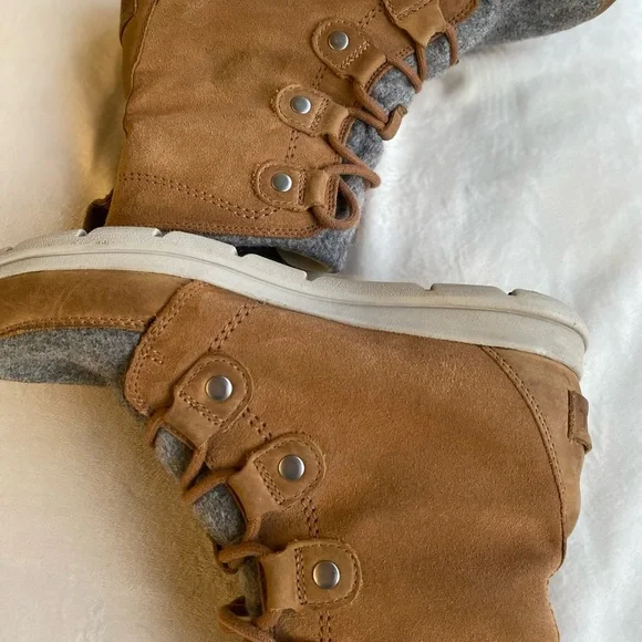 SOREL Out N About Suede & Felt Waterproof Boots | Women’s Size 10 - Picture 3 of 9